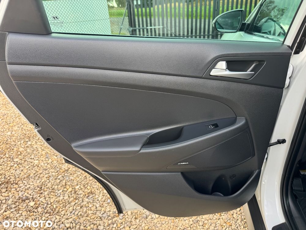 Hyundai Tucson blue 1.6 CRDi 2WD DCT Premium - 17