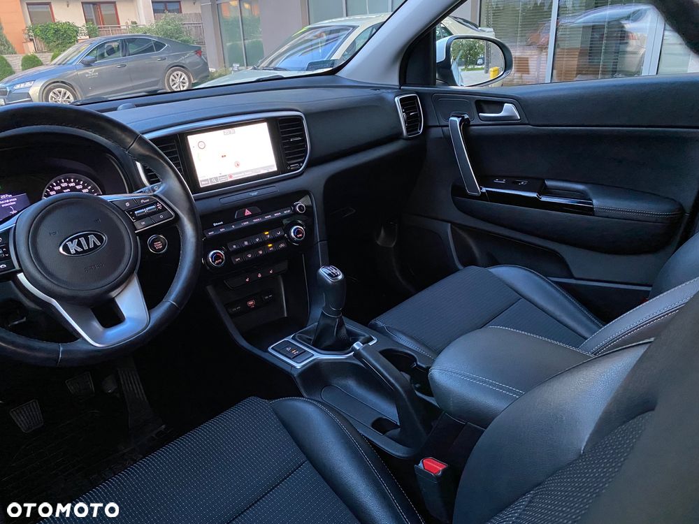 Kia Sportage 1.6 GDI Black Edition 2WD - 27
