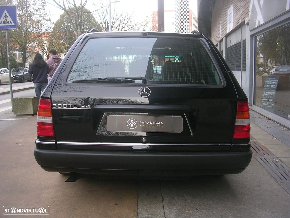 Mercedes-Benz W124 (1984-1997) 300 TE-24 - 6