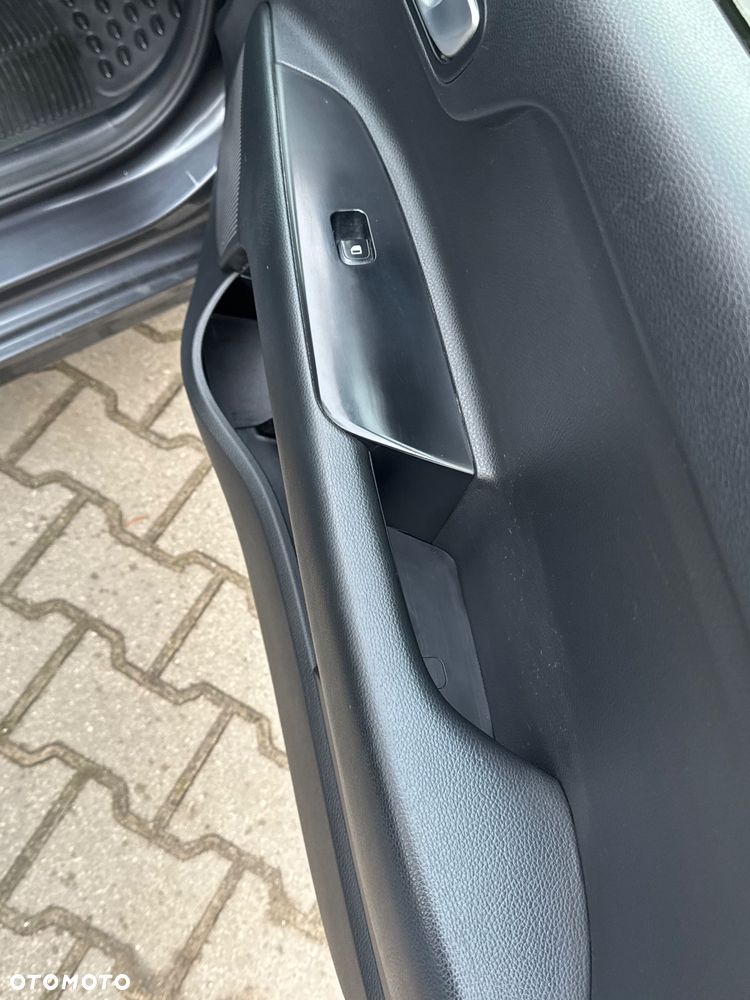 Kia Rio 1.0 T-GDI 100 Dream-Team Edition - 31