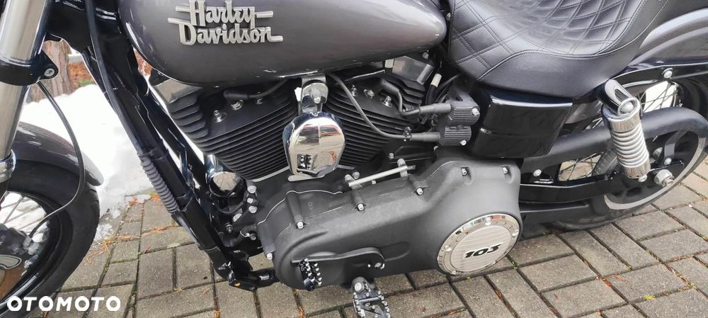 Harley-Davidson Dyna Street Bob - 16