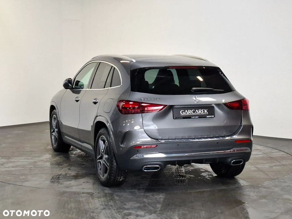Mercedes-Benz GLA 200 AMG Line - 5