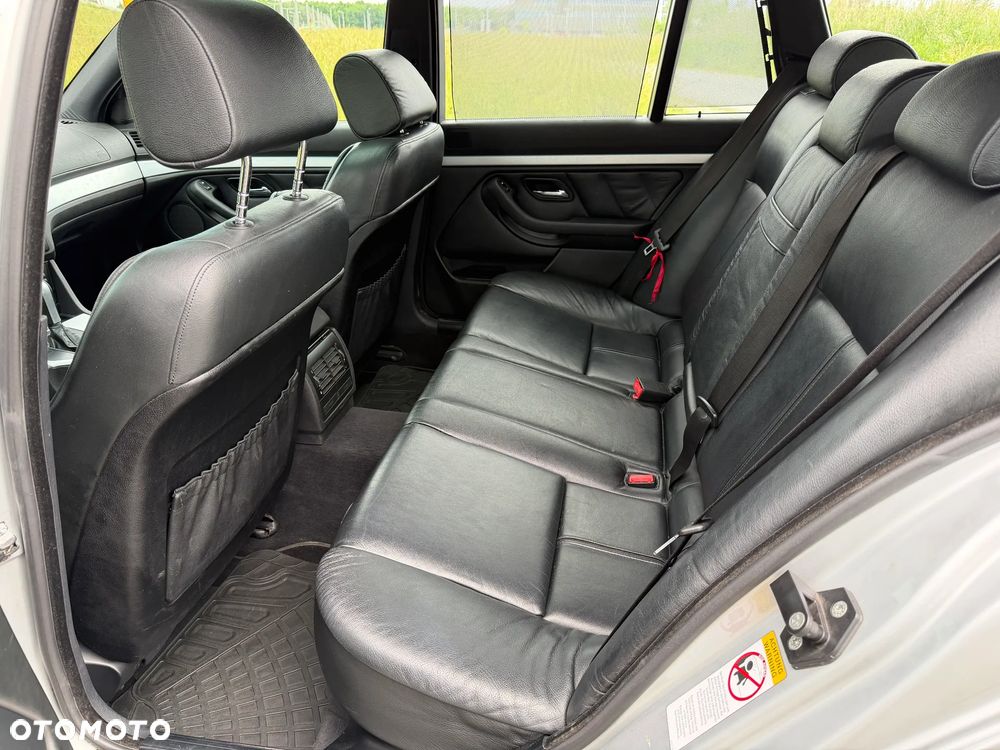 BMW Seria 5 - 25