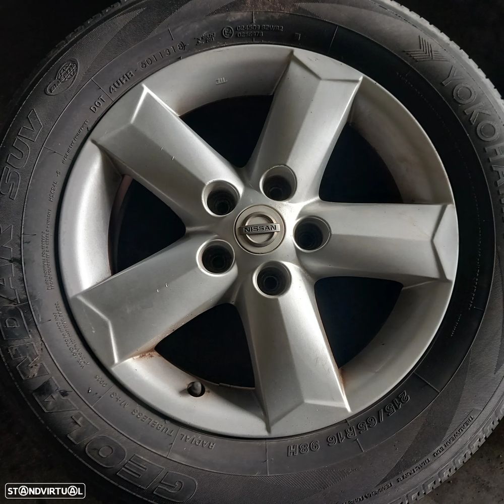 Conjunto jantes especiais Nissan Qashqai pneus bons 215 65 R16 - 2