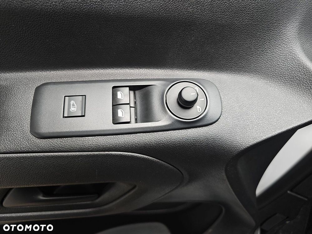 Opel Combo 1.5 DT Enjoy 102KM - 15