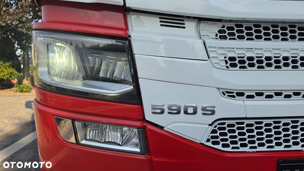 Scania ///V8///S590///2022///RETARDER/// KLIMATYZACJA POSTOJOWA///FULL LED///ALUFELGI///ZABUDOWY MIĘDZYOSIOWE///SKÓRY///WYŚWIETLACZ OBCIĄŻENIA///NAWIGACJA///TV/// STAN BARDZO DOBRY - 17