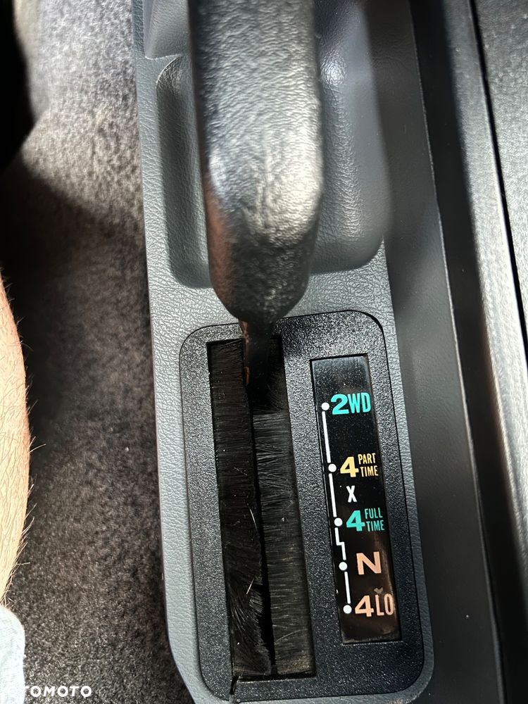 Jeep Cherokee - 8