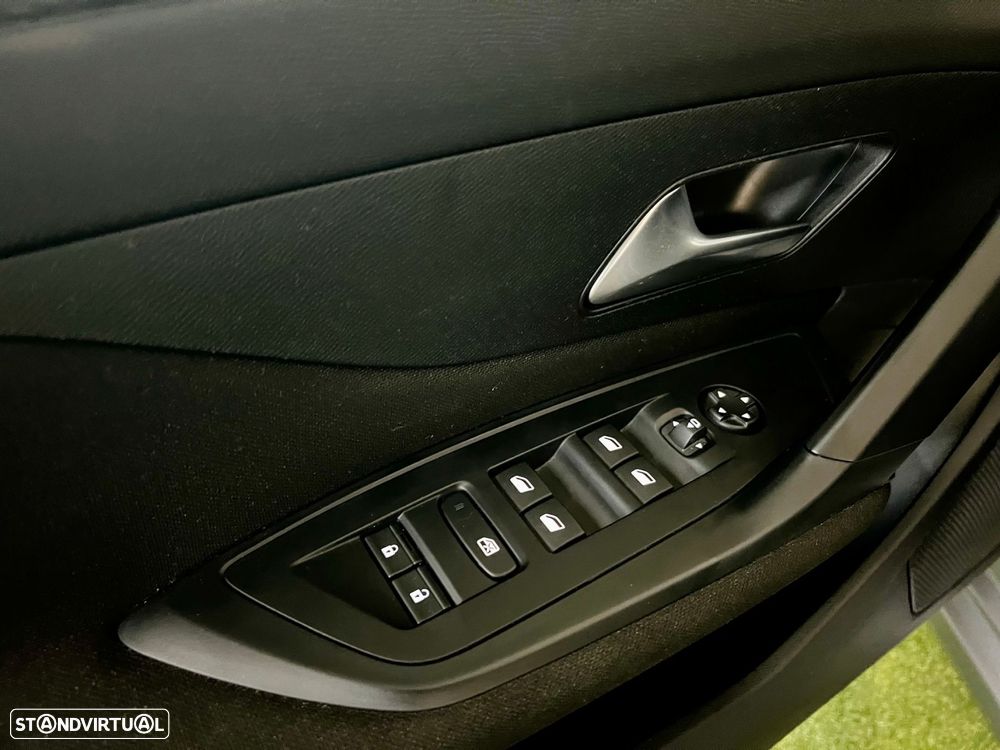 Peugeot 308 SW 1.2 PureTech Active Pack - 28