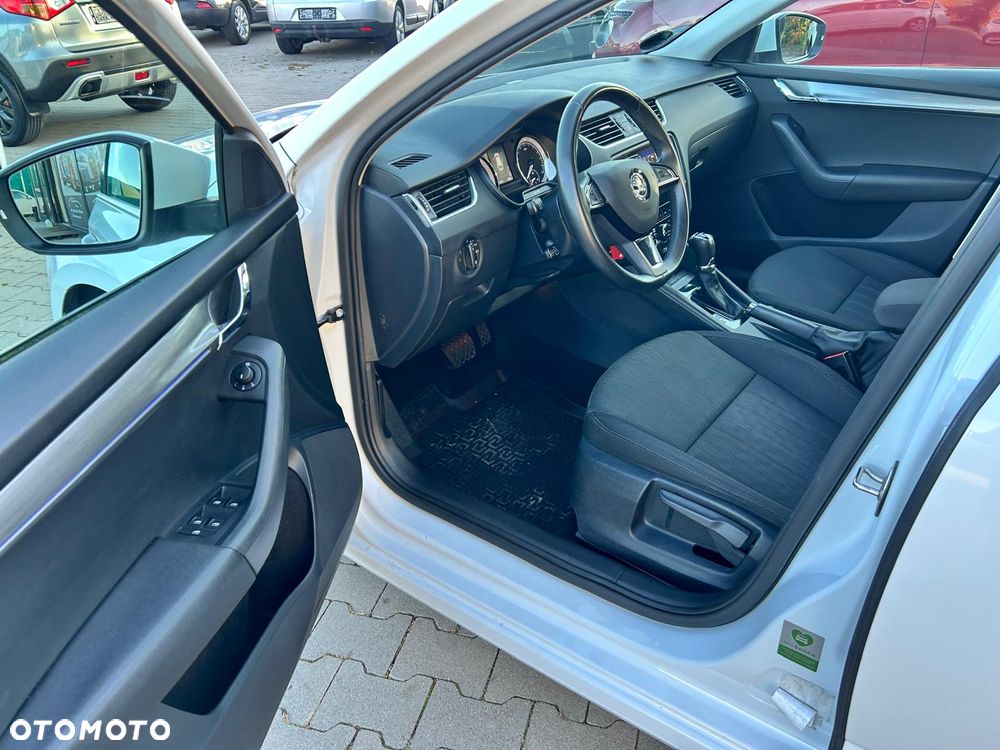 Skoda Octavia 2.0 TDI DSG Selection - 22