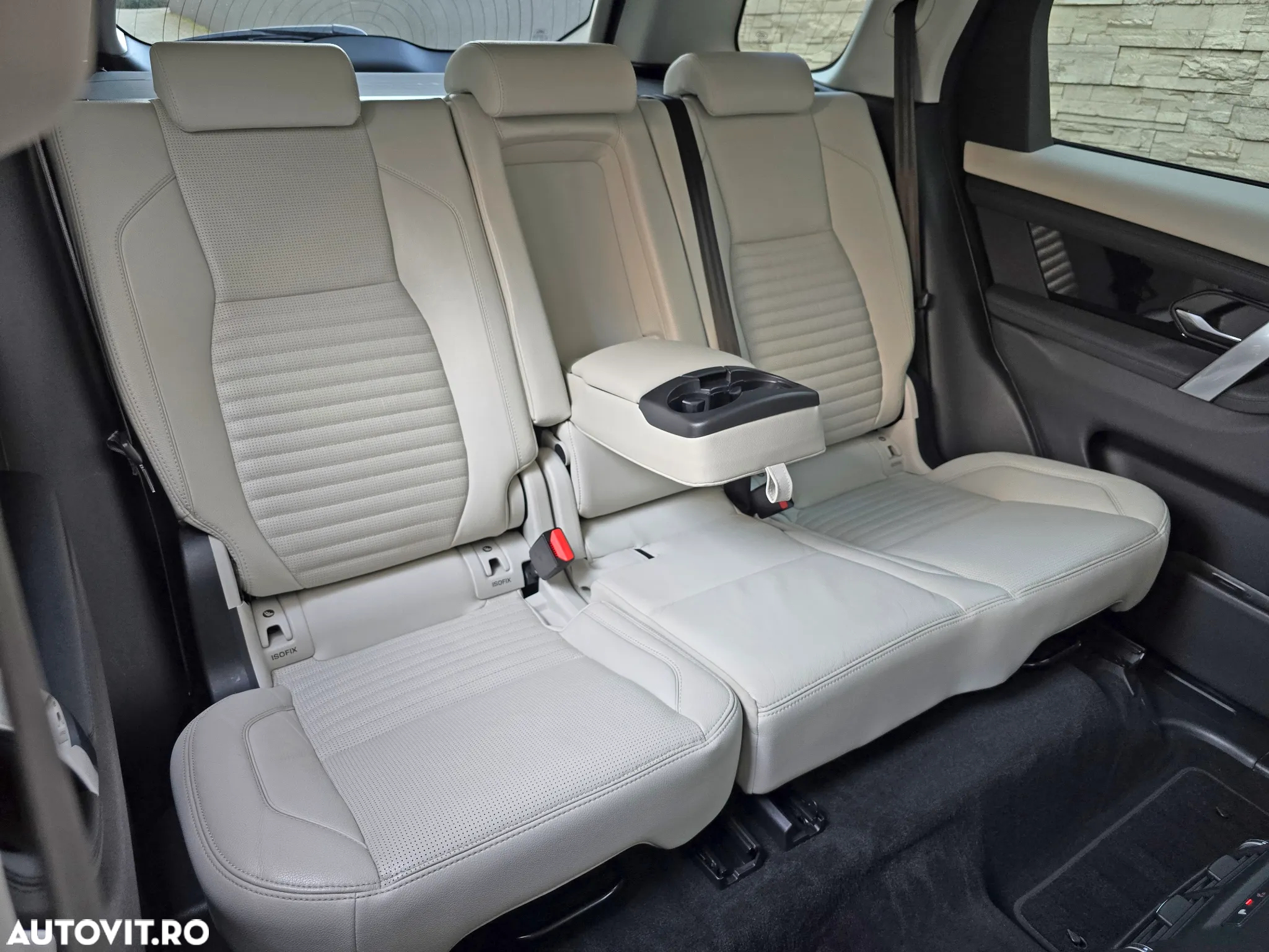 Land Rover Discovery Sport 2.0 D200 R-Dynamic MHEV SE - 22