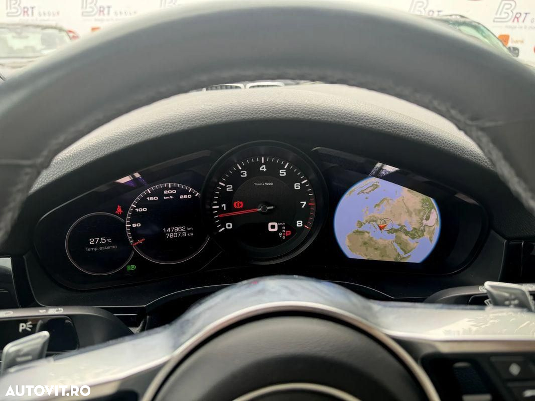 Porsche Cayenne - 20