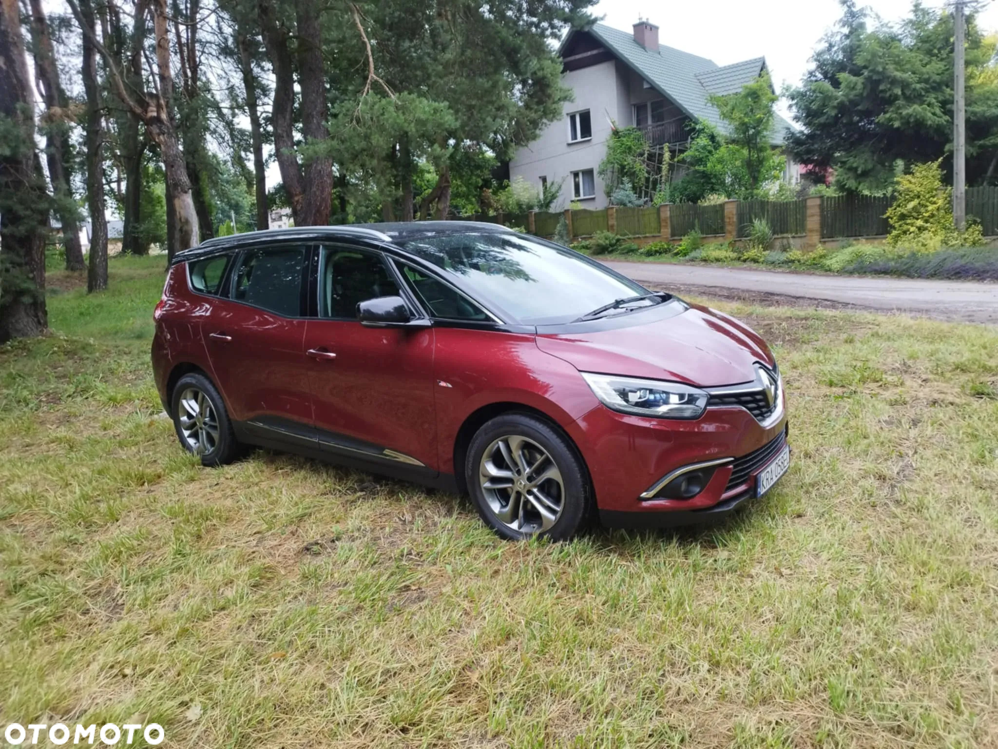 Renault Grand Scenic ENERGY TCe 130 S&S Paris - 9