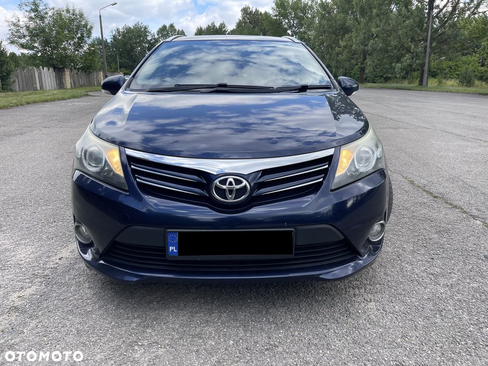 Toyota Avensis 2.0 D-4D Sol - 2