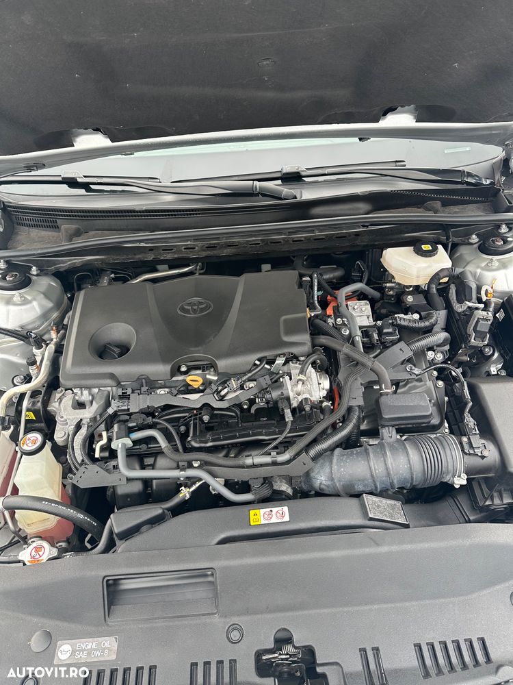 Toyota Camry Luxury - 7