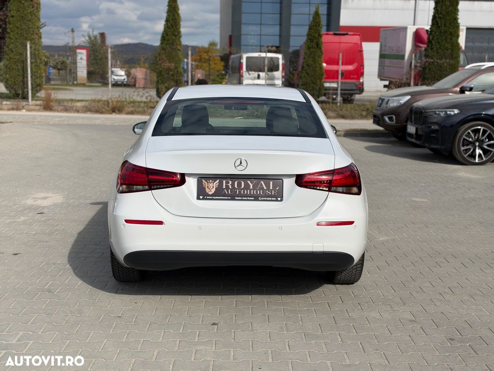 Mercedes-Benz A 180 d Sedan 7G-DCT Style - 11