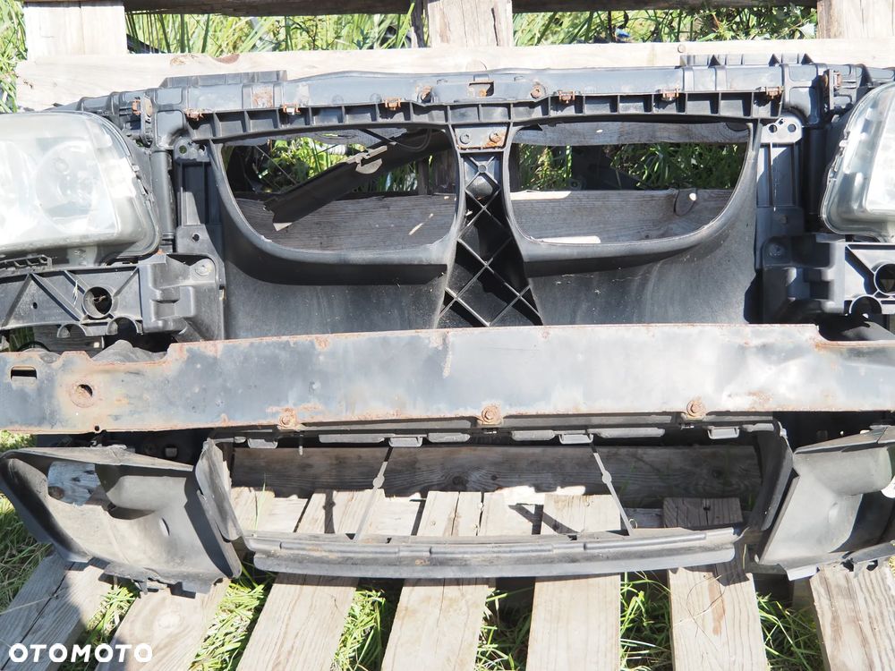 Pas przedni przód BMW 1 E87 E81 - 4