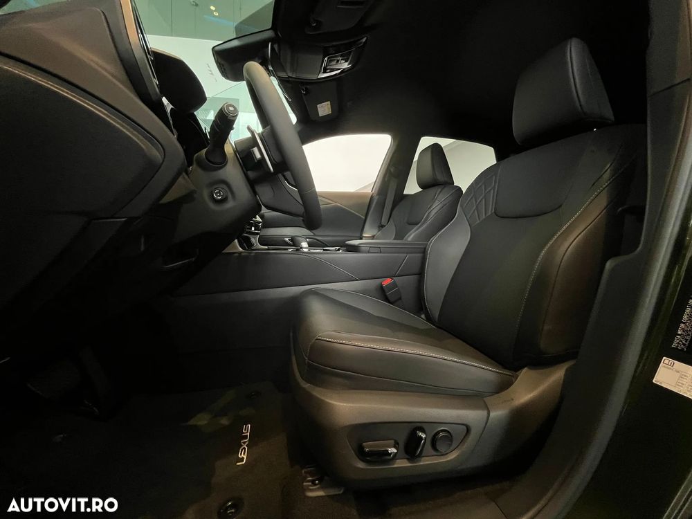 Lexus Seria RX 350h E-Four HEV Comfort - 12