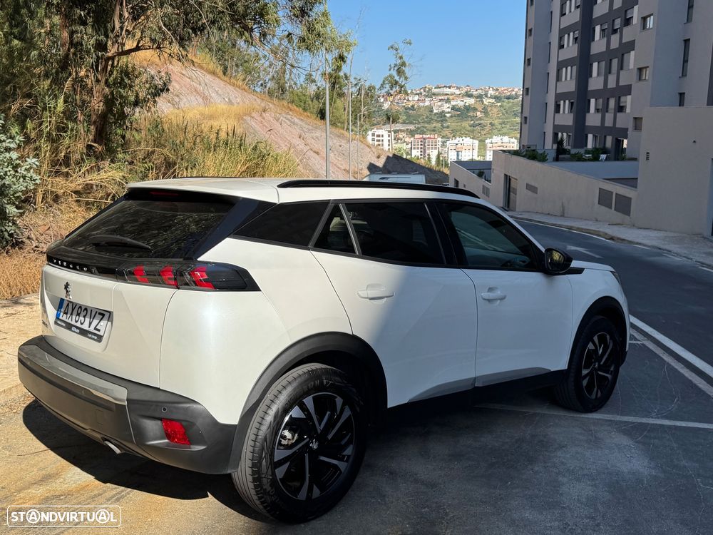 Peugeot 2008 1.2 PureTech Allure Pack - 4