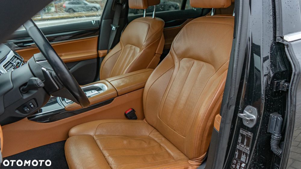 BMW Seria 7 740d xDrive - 9