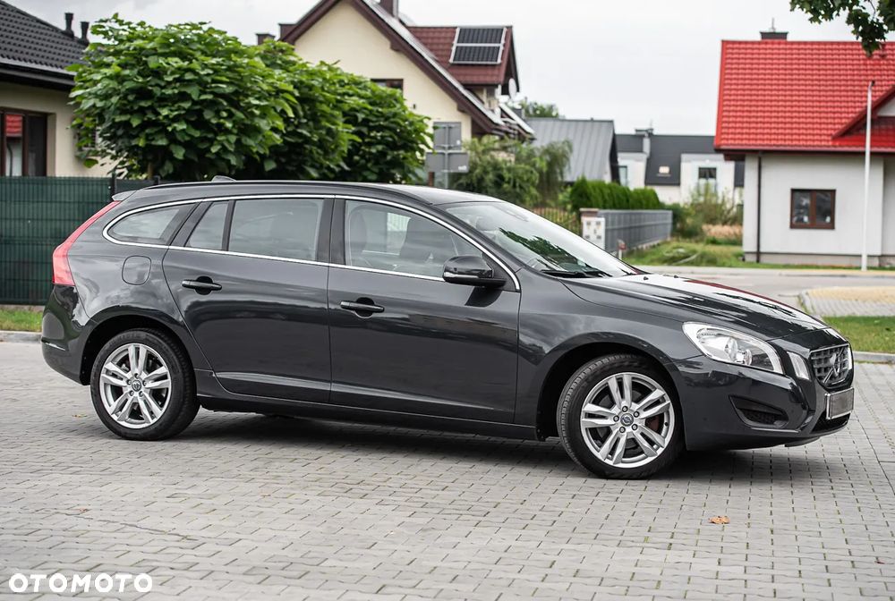 Volvo V60 D2 Momentum - 9