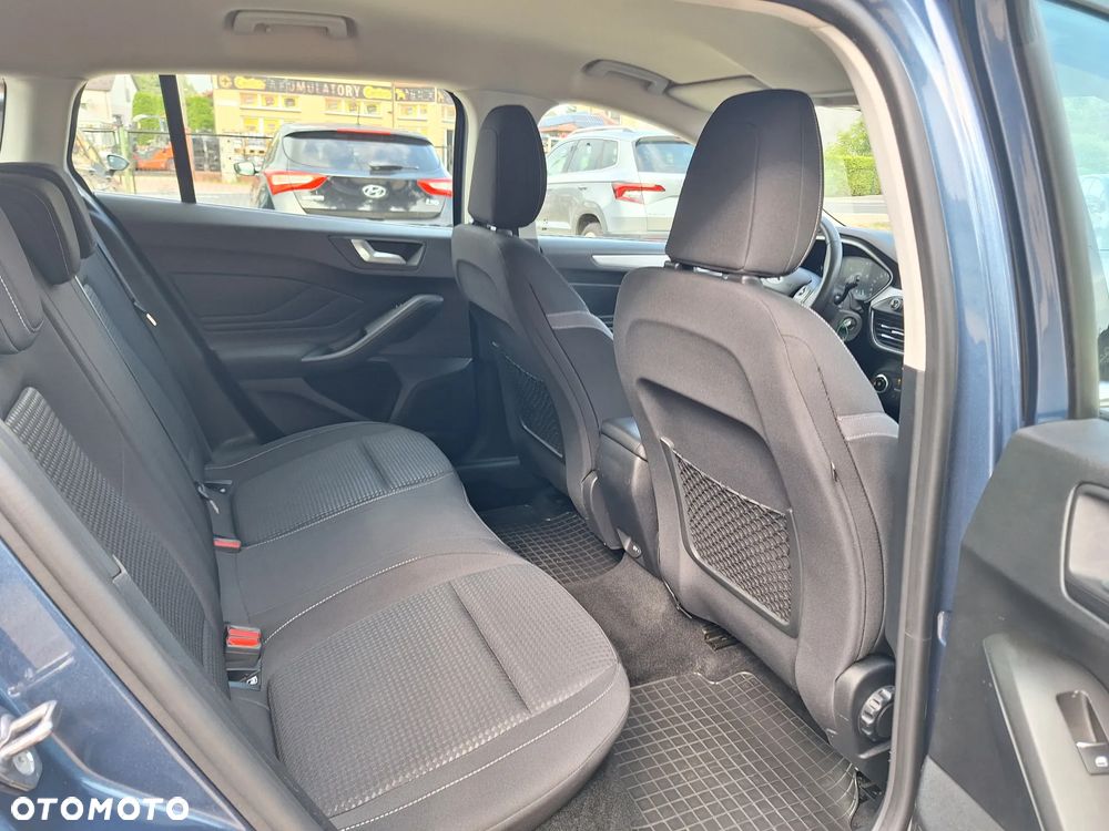 Ford Focus 1.5 EcoBlue Connected - 23