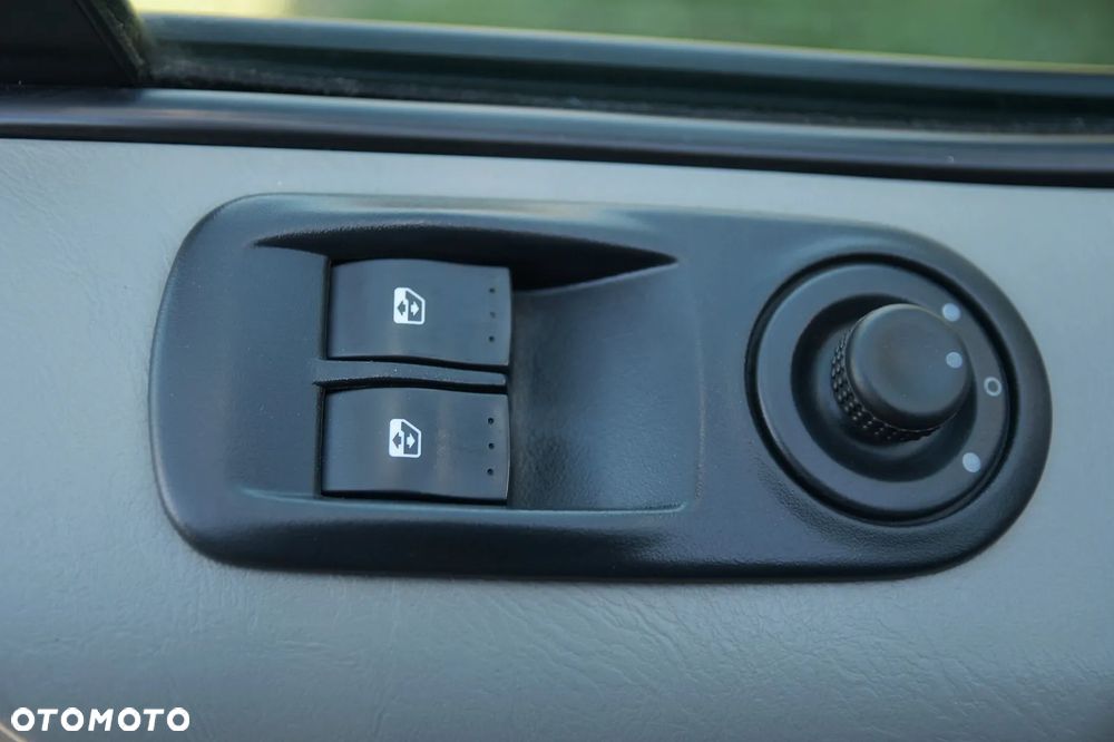 Renault Trafic Grand Passenger Pack Clim - 26