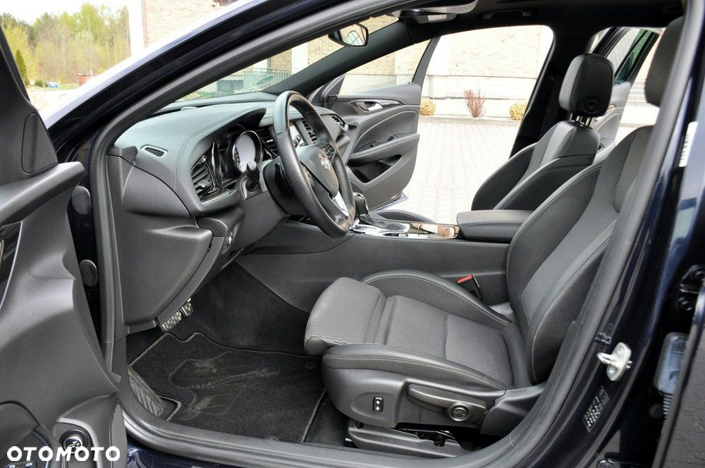 Opel Insignia - 21