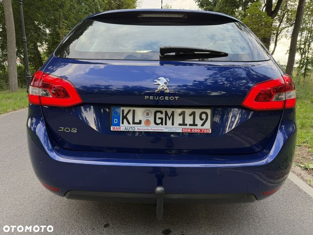 Peugeot 308 - 8