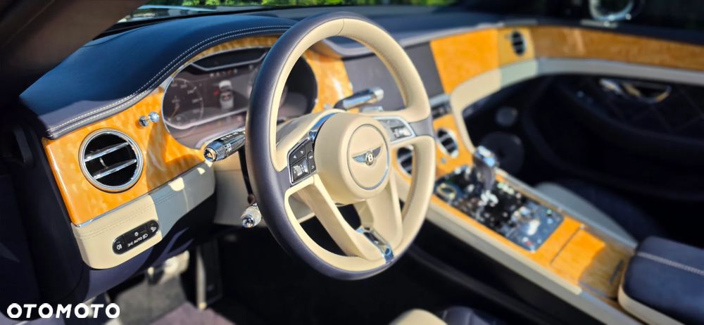 Bentley Continental GT V8 S Convertible - 10
