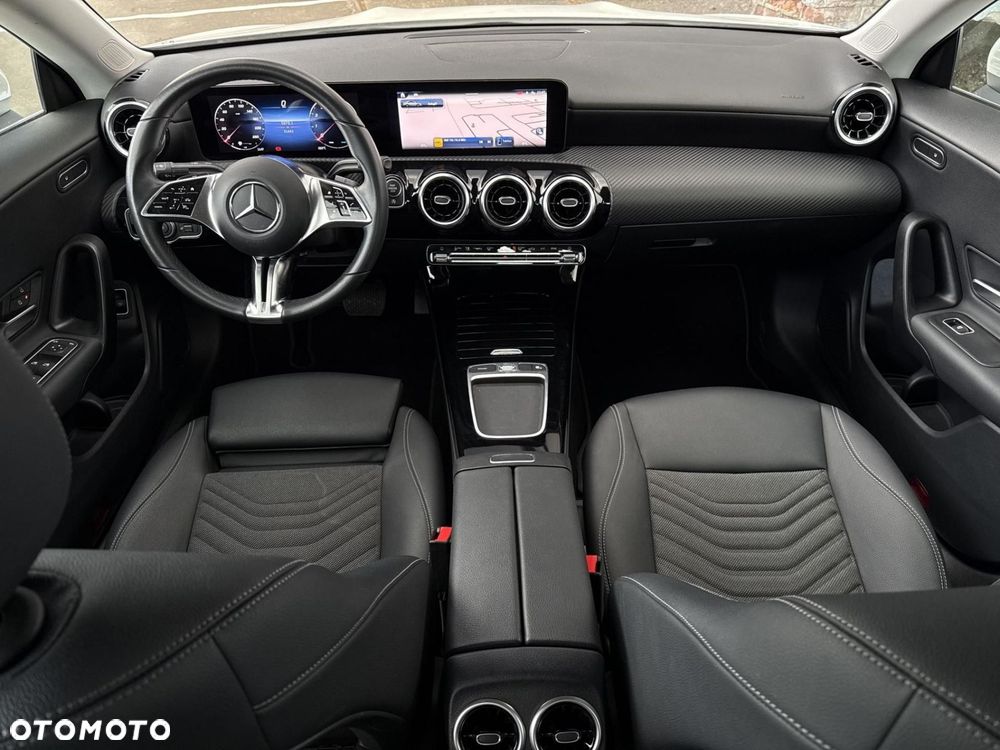 Mercedes-Benz CLA - 17