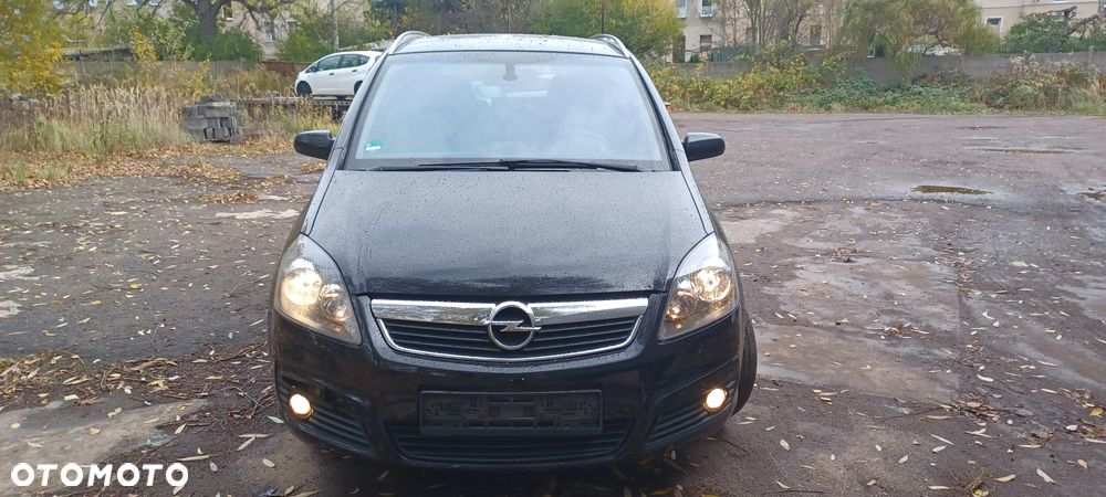 Opel Zafira 1.8 Family Plus - 1
