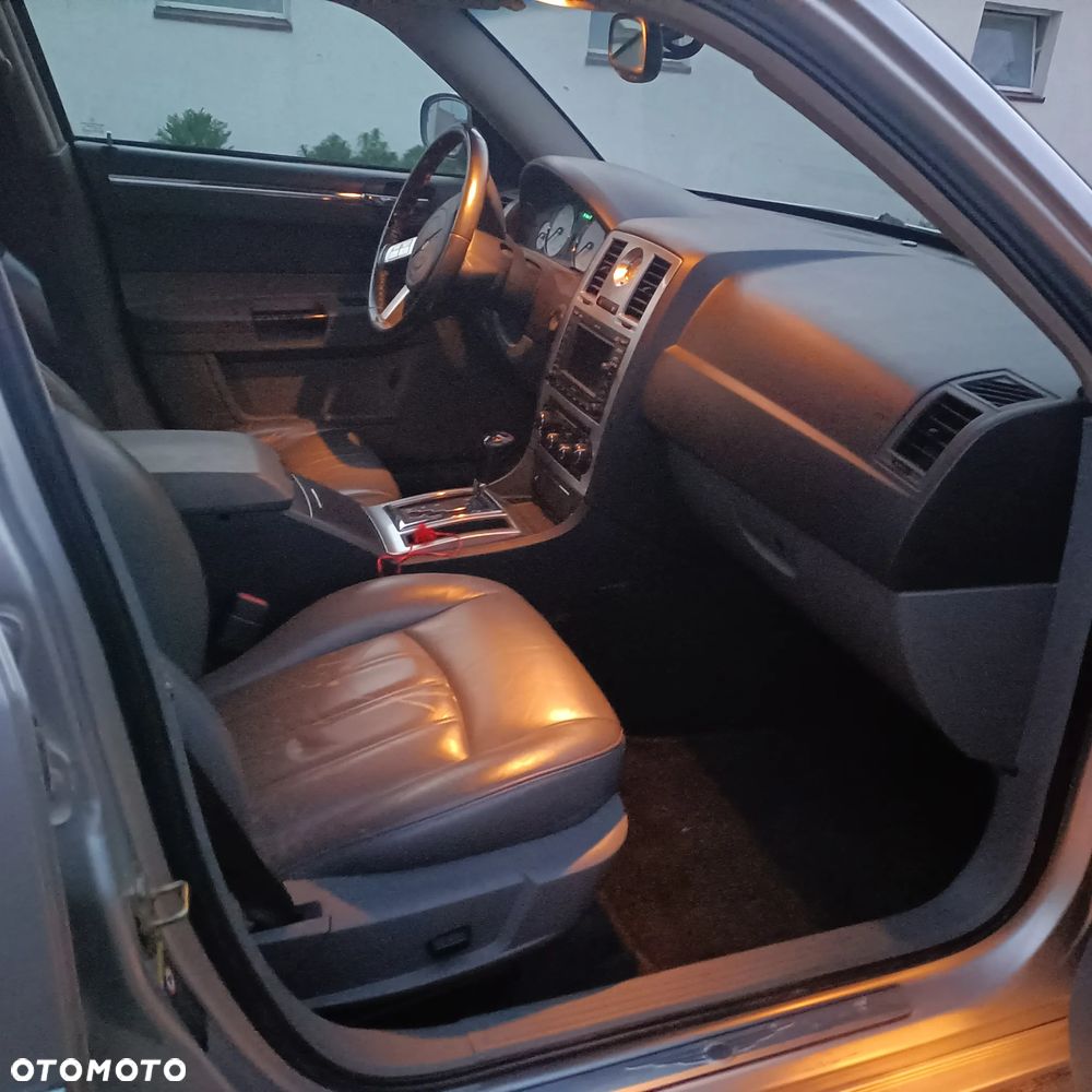 Chrysler 300C 5.7 V8 Hemi - 2