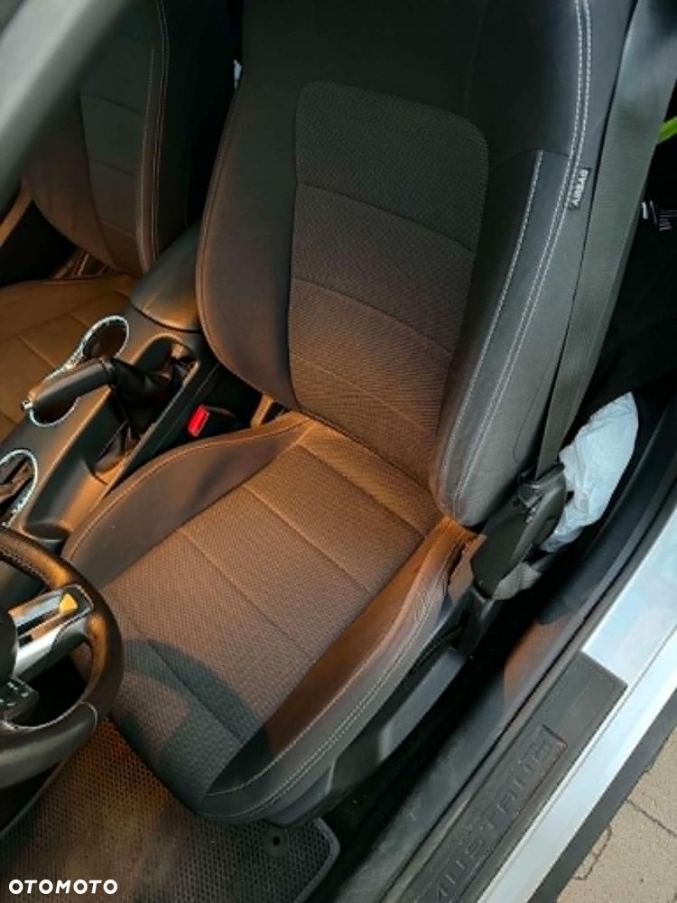 Ford Mustang 3.7 V6 - 12