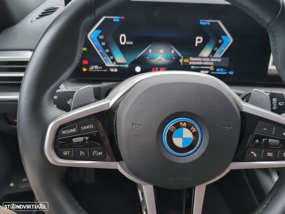 BMW 330 e Pack Desportivo M Auto - 23
