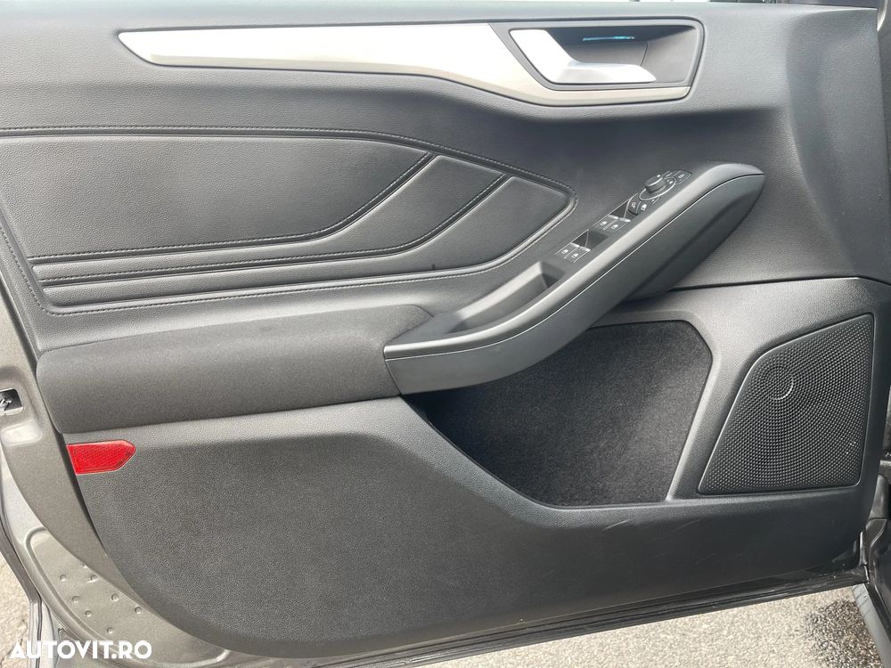 Ford Focus 1.0 EcoBoost Titanium Business - 10