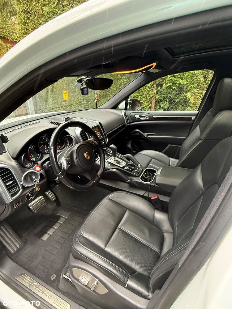 Porsche Cayenne - 10