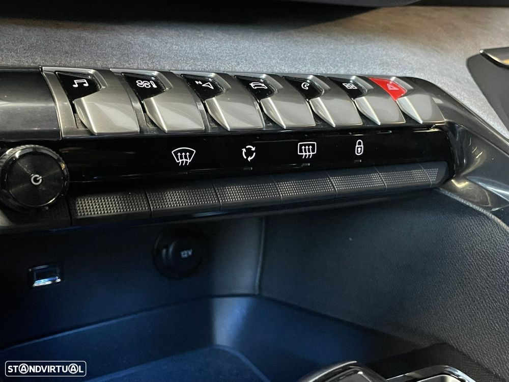 Peugeot 3008 1.2 PureTech GT Line EAT8 - 28