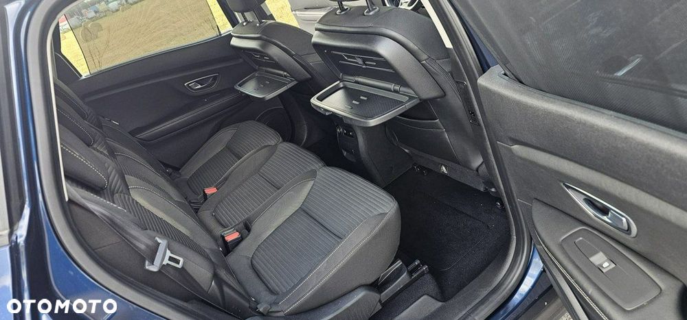 Renault Grand Scenic - 21