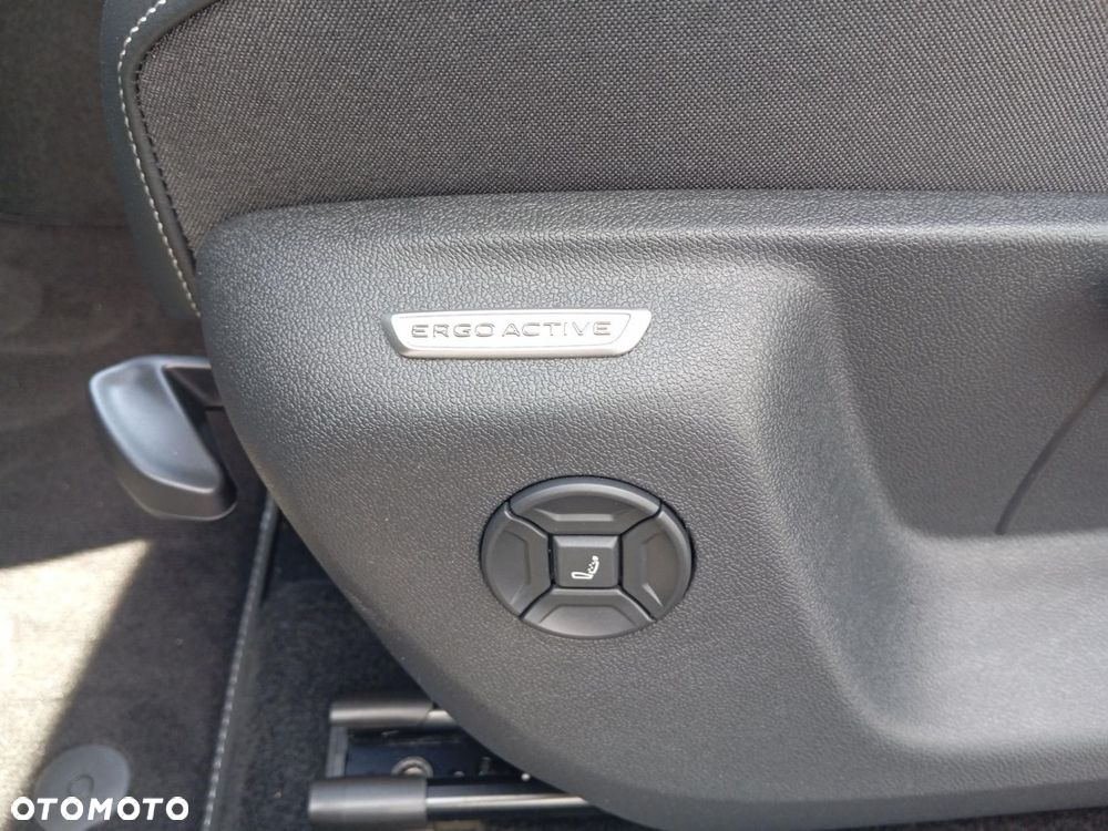 Volkswagen Tiguan - 24