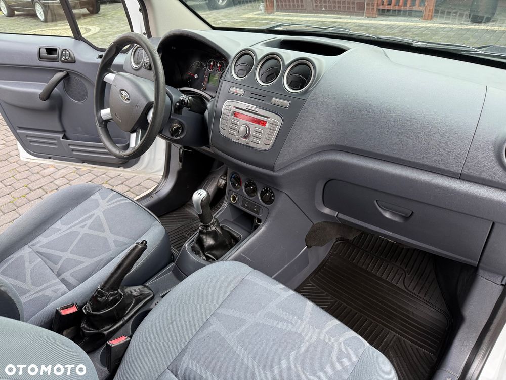 Ford Connect - 12