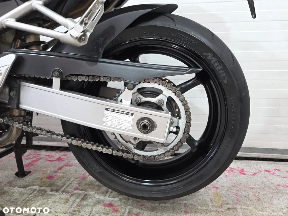 Yamaha FZ - 17