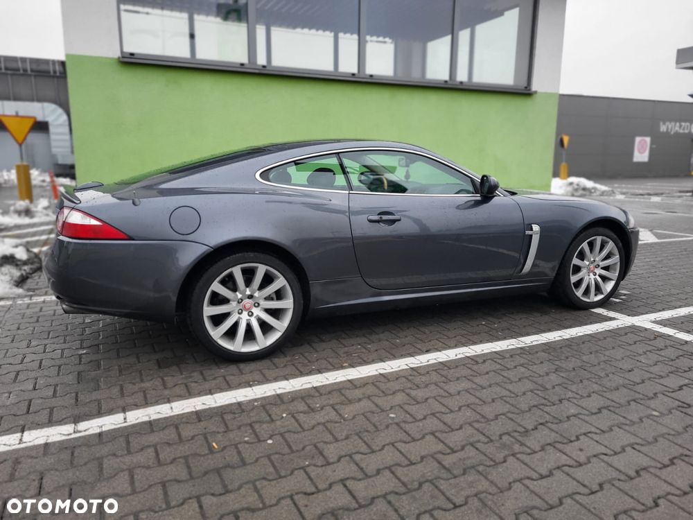 Jaguar XK 4.2 V8 - 7