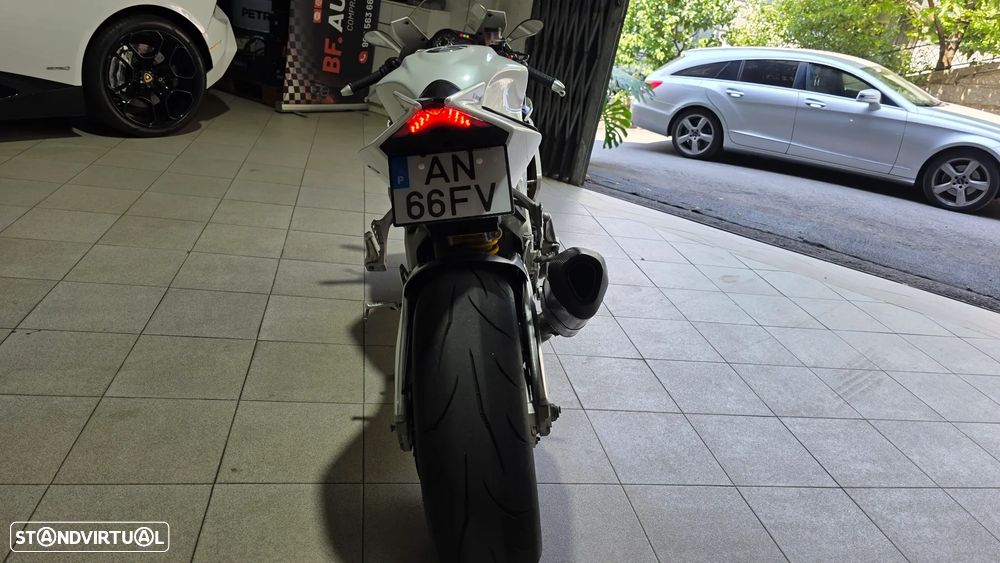 Aprilia RSV 4 R APRC (1 Dono) - 8