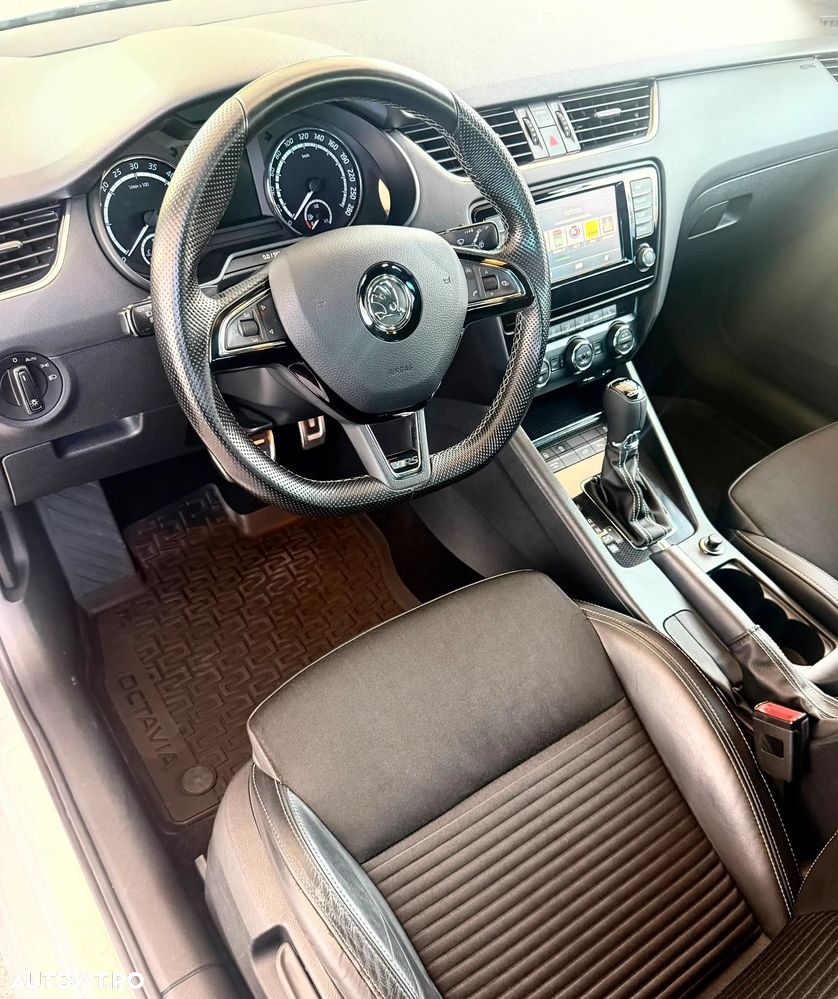 Skoda Octavia 2.0 TDI DSG RS - 5