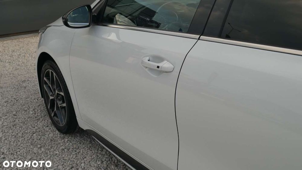 Kia ProCeed - 10
