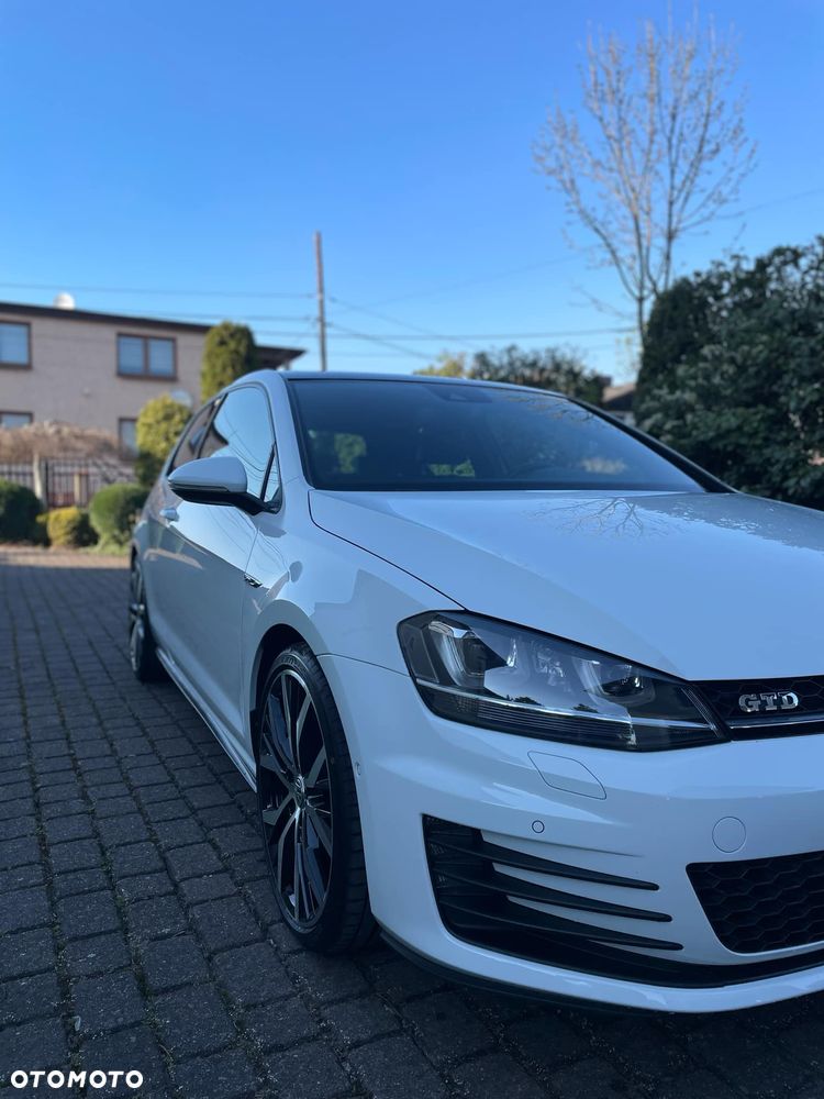 Volkswagen Golf GTD 2.0 TDI SCR DSG - 17