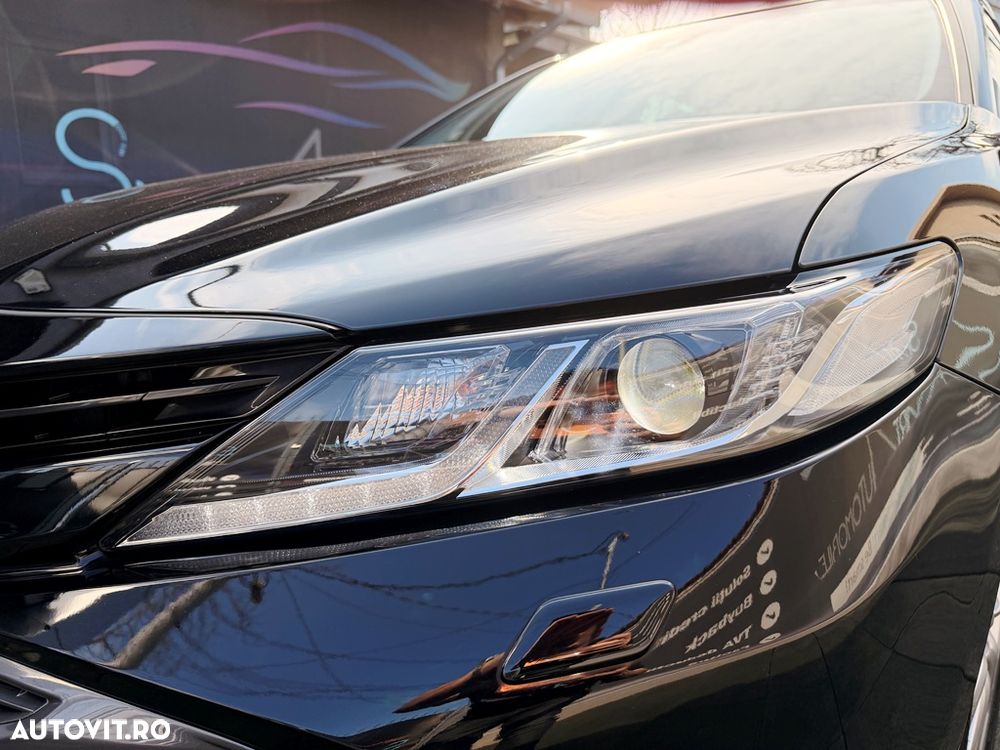 Toyota Camry - 8