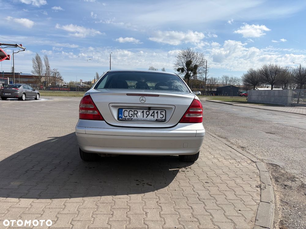 Mercedes-Benz Klasa C 180 T Kompressor Classic - 2