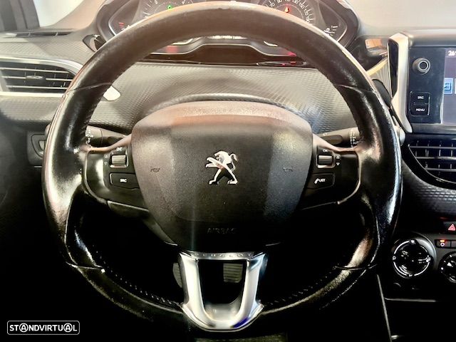 Peugeot 208 1.6 BlueHDi Style - 8