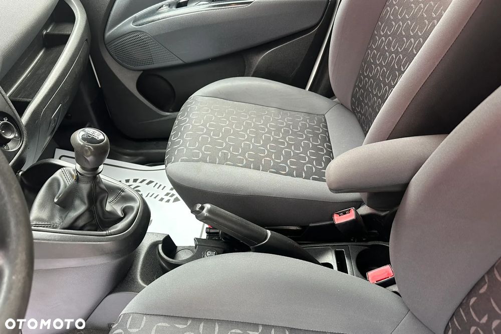 Fiat Doblo 1.4 T-Jet 16V Dynamic CNG - 27